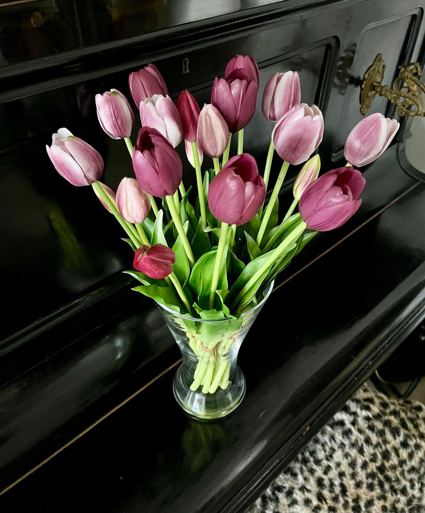Gemengd boeket paars witte kunsttulpen
