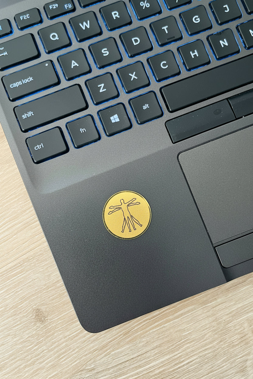 Stralingsmunt op laptop voor bescherming tegen elektromagnetische straling en wifi straling