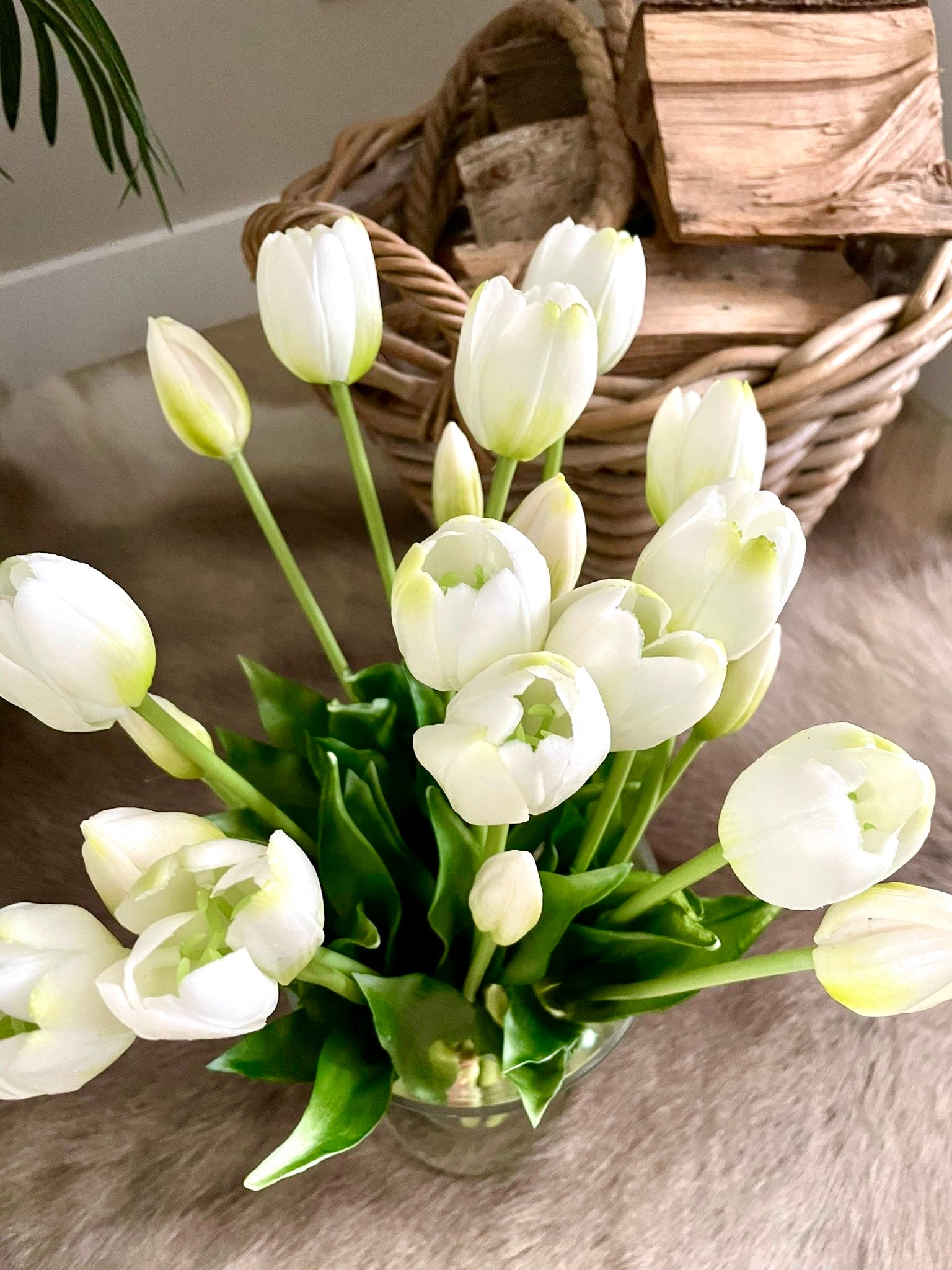 Witte kunst tulpen in vaas – real touch nep tulpen voor luxe en rustige woondecoratie